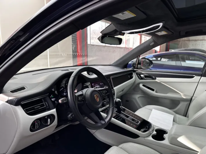 PORSCHE MACAN GTS 2023