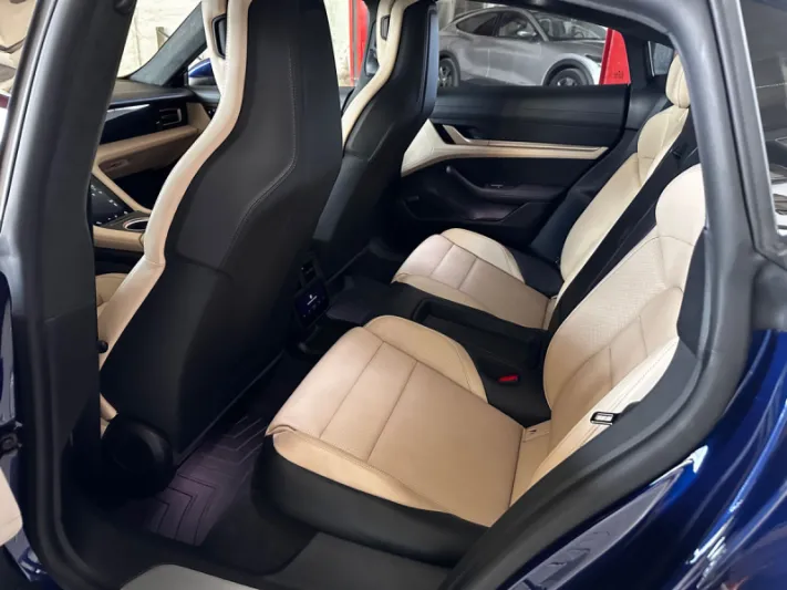 PORSCHE TAYCAN TURBO 2020