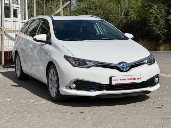 2015 Toyota Auris