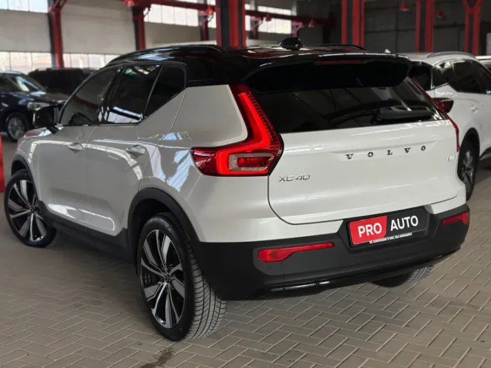 VOLVO XC40 T5 Recharge 2021