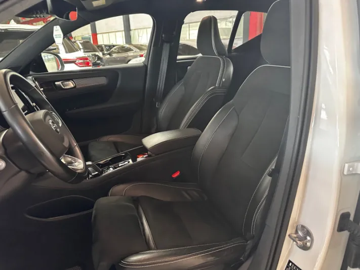 VOLVO XC40 T5 Recharge 2021