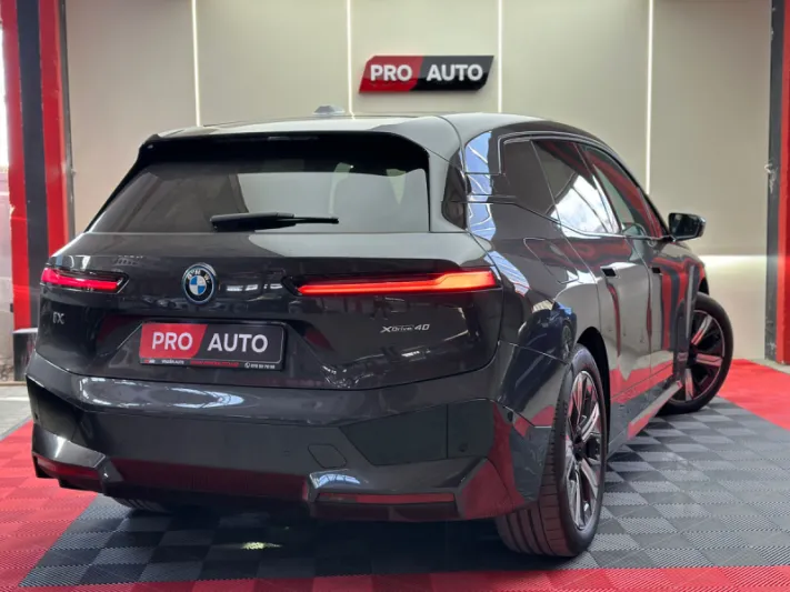 BMW iX 40 2023