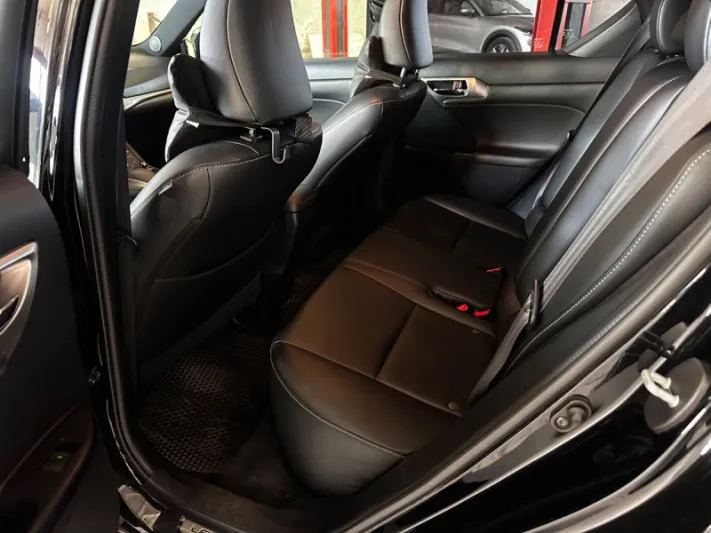 LEXUS CT 200h F Sport 2015