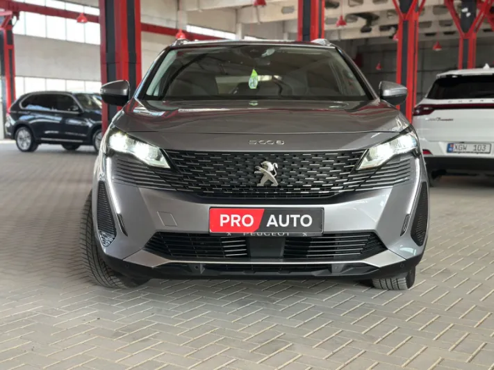 PEUGEOT 5008 2020