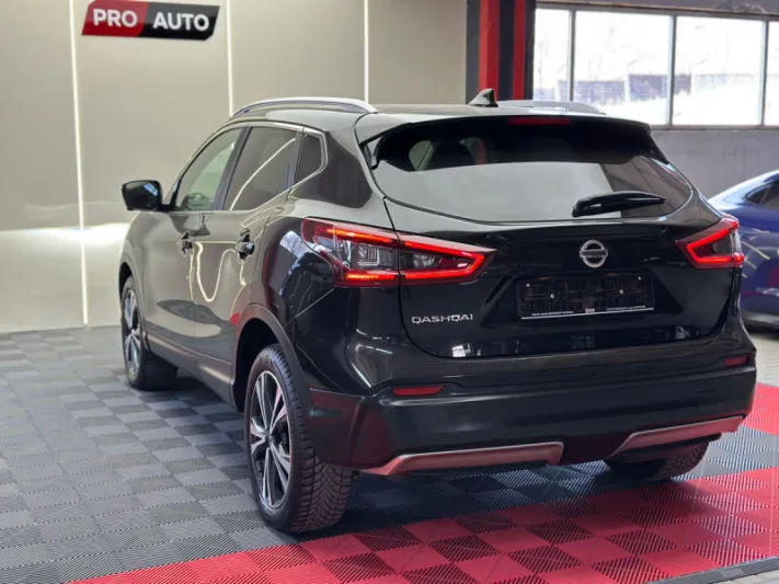 NISSAN QASHQAI 2020