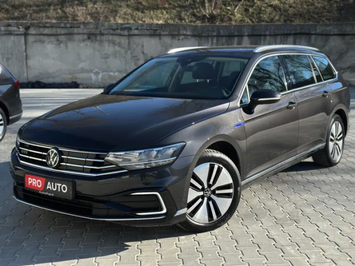 VOLKSWAGEN PASSAT 2020