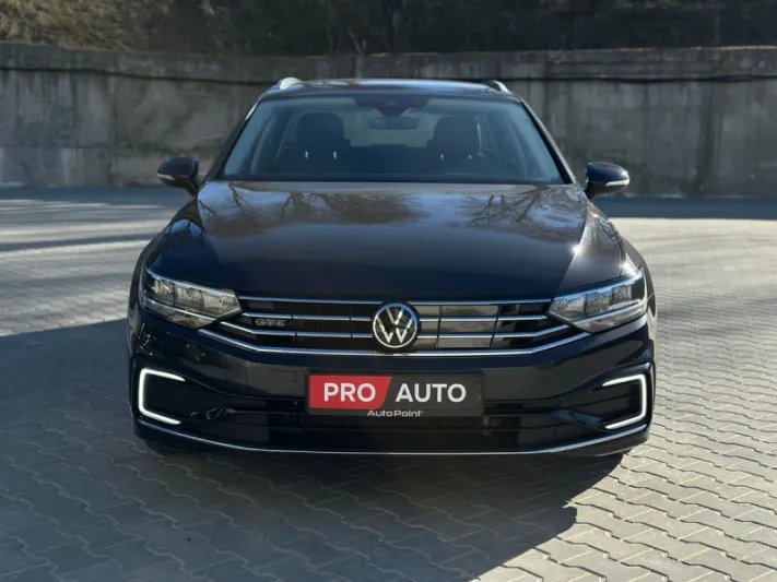 VOLKSWAGEN PASSAT 2020