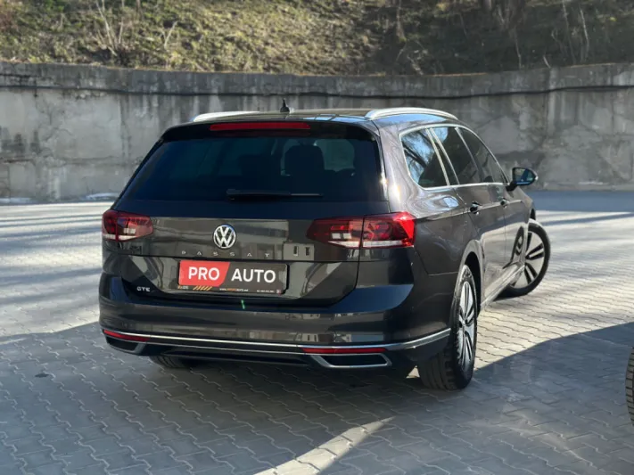 VOLKSWAGEN PASSAT 2020
