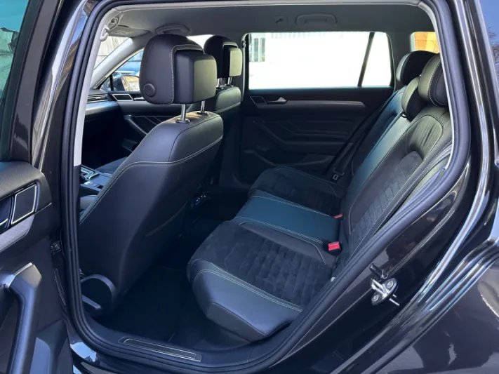 VOLKSWAGEN PASSAT 2020