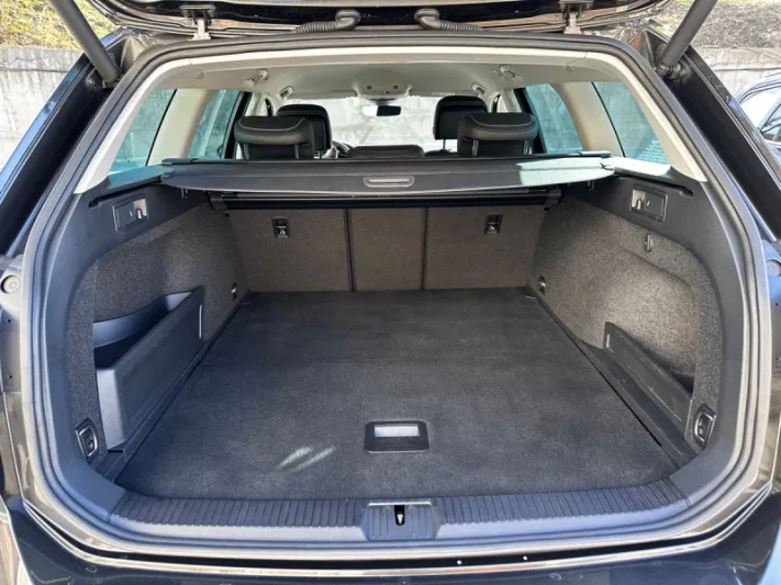 VOLKSWAGEN PASSAT 2020