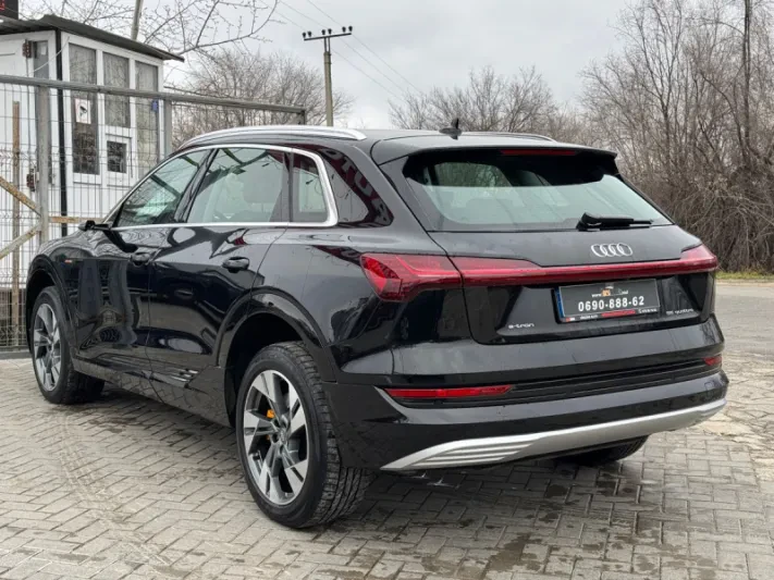 2020 Audi e-tron