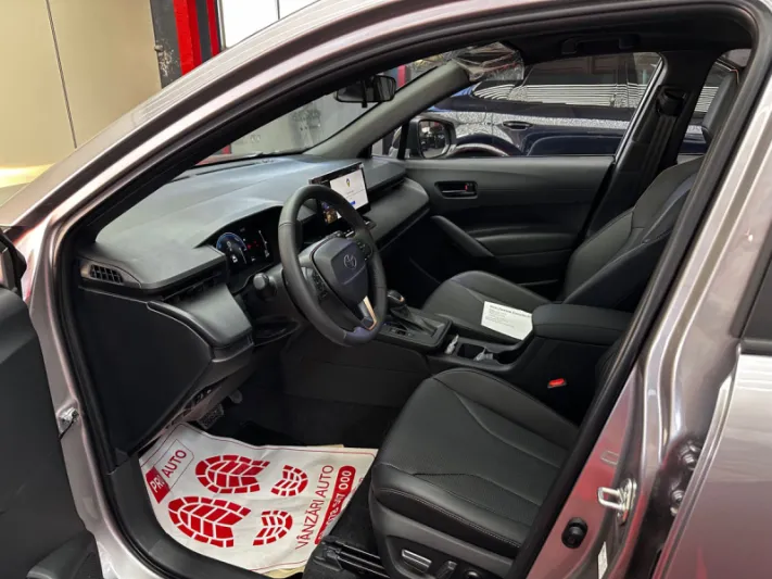 TOYOTA COROLLA CROSS 2026