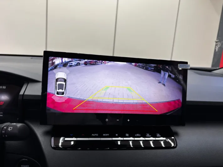 TOYOTA COROLLA CROSS 2026