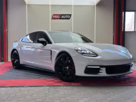 PORSCHE PANAMERA 2017