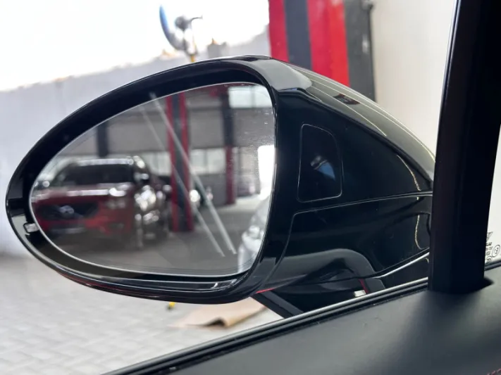 PORSCHE PANAMERA 2017