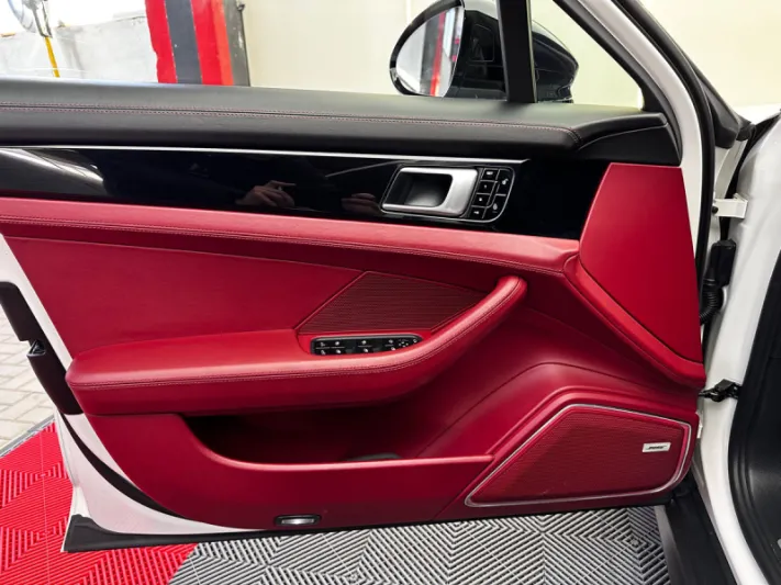 PORSCHE PANAMERA 2017