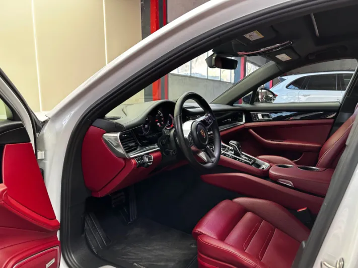 PORSCHE PANAMERA 2017