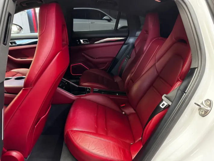 PORSCHE PANAMERA 2017