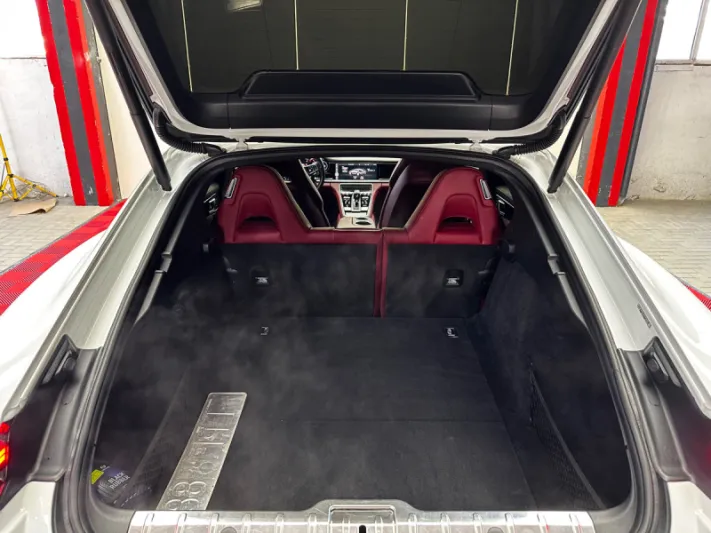 PORSCHE PANAMERA 2017