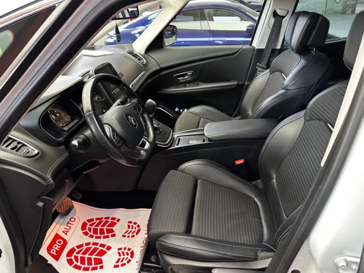 RENAULT GRAND SCENIC BOSE 2017