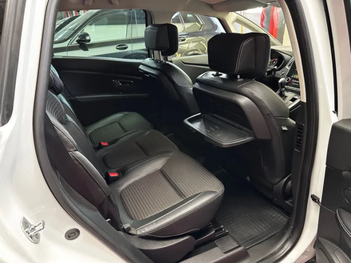 RENAULT GRAND SCENIC BOSE 2017