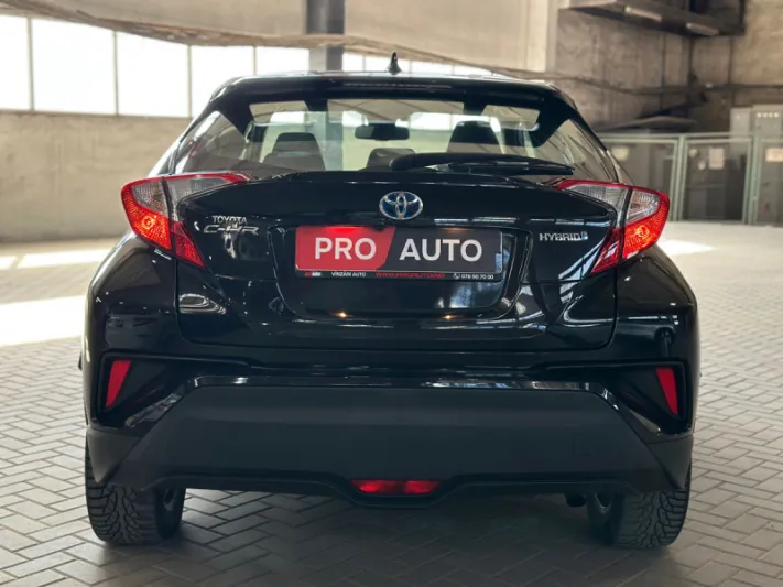 TOYOTA C-HR 2018