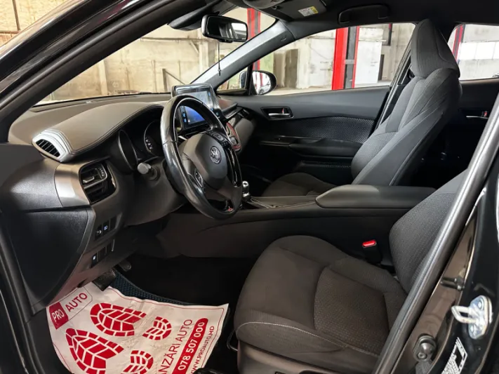 TOYOTA C-HR 2018