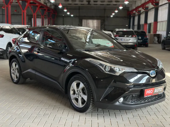 TOYOTA C-HR 2018