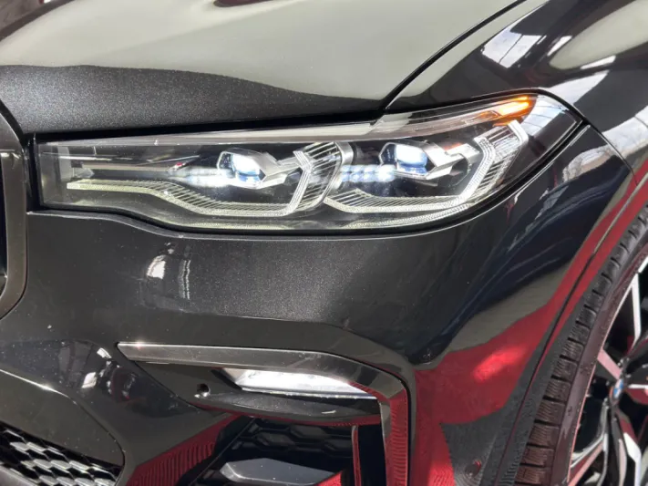 BMW X7 40i 2021