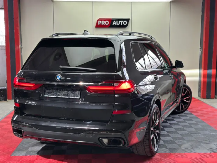 BMW X7 40i 2021