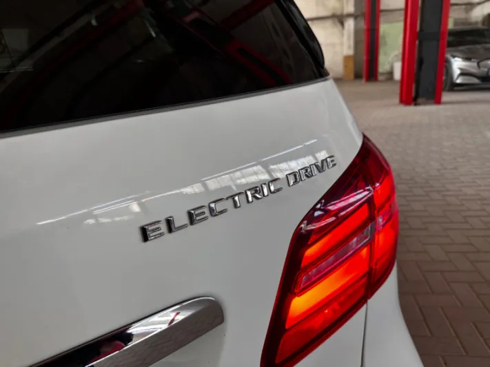 Mercedes-Benz B-Class Electric Drive 2014