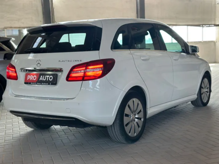 Mercedes-Benz B-Class Electric Drive 2014