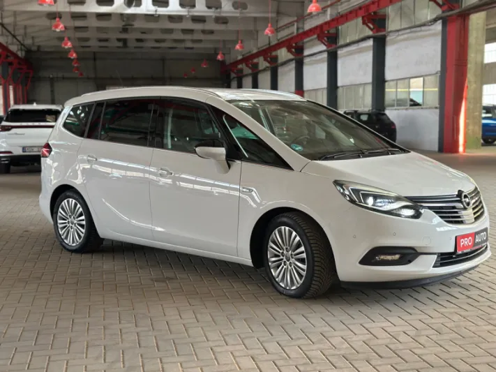 OPEL ZAFIRA 2017