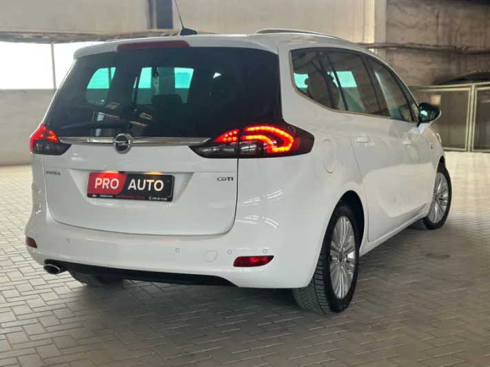 OPEL ZAFIRA 2017