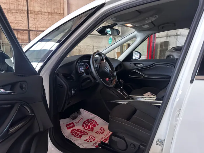 OPEL ZAFIRA 2017