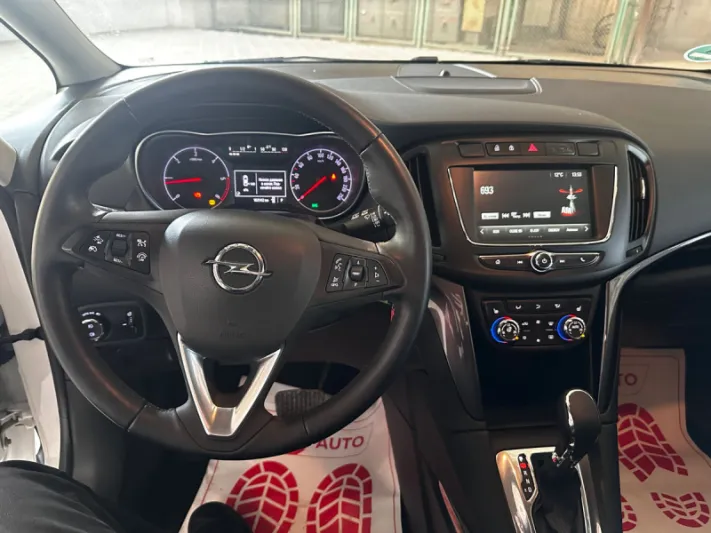 OPEL ZAFIRA 2017