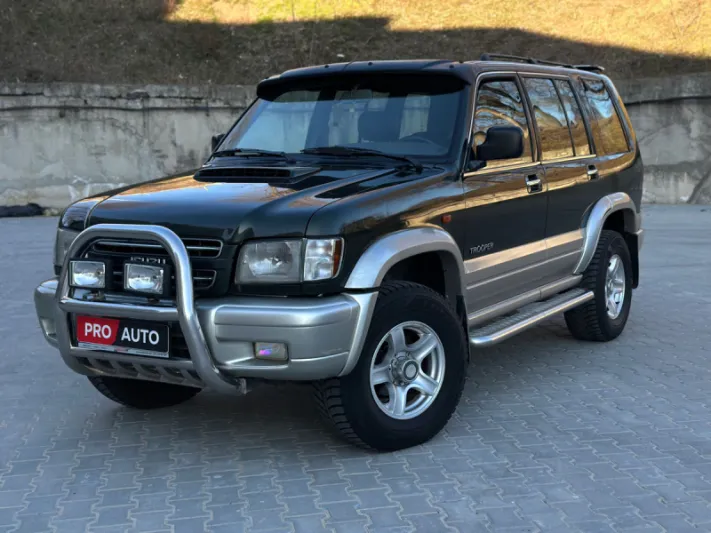ISUZU TROOPER 2000