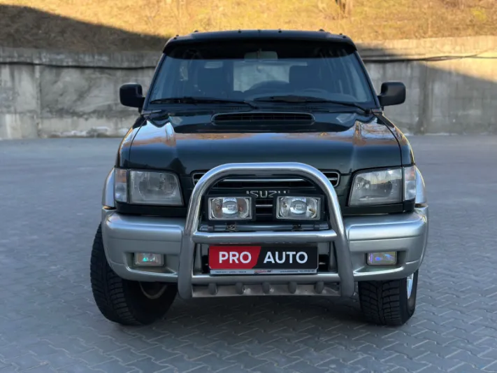 ISUZU TROOPER 2000