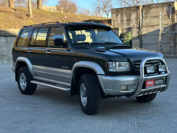 ISUZU TROOPER 2000