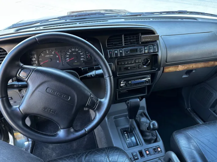 ISUZU TROOPER 2000