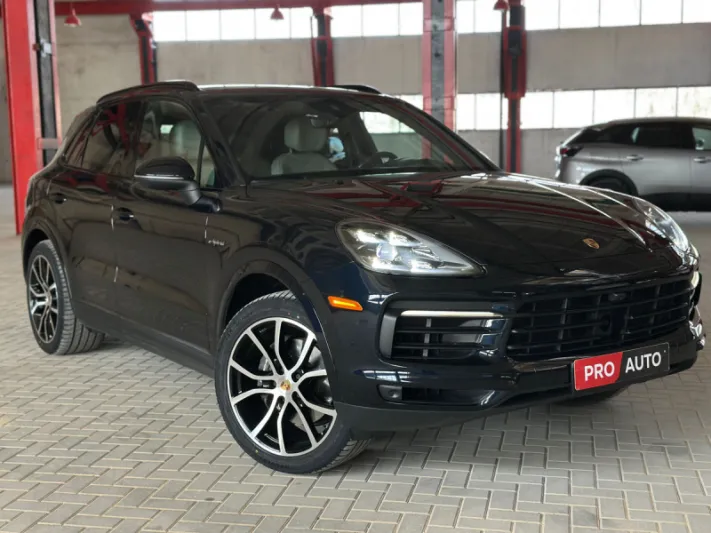 PORSCHE CAYENNE E-HYBRID 2019