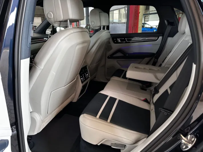 PORSCHE CAYENNE E-HYBRID 2019