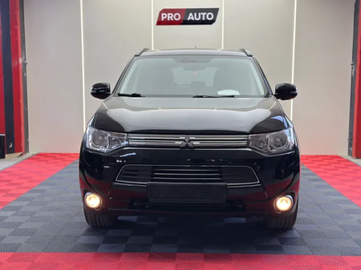 MITSUBISHI OUTLANDER 2014