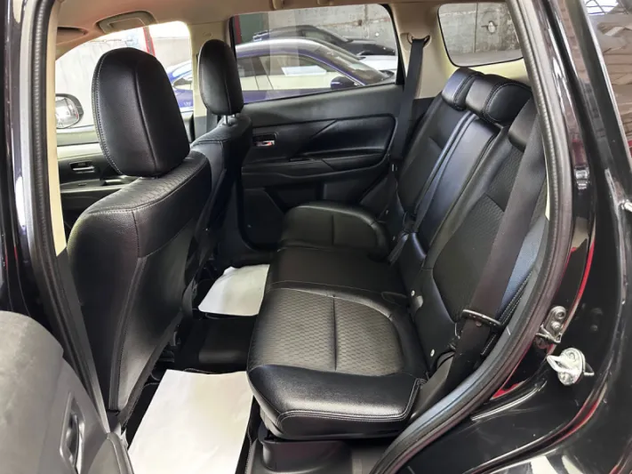 MITSUBISHI OUTLANDER 2014