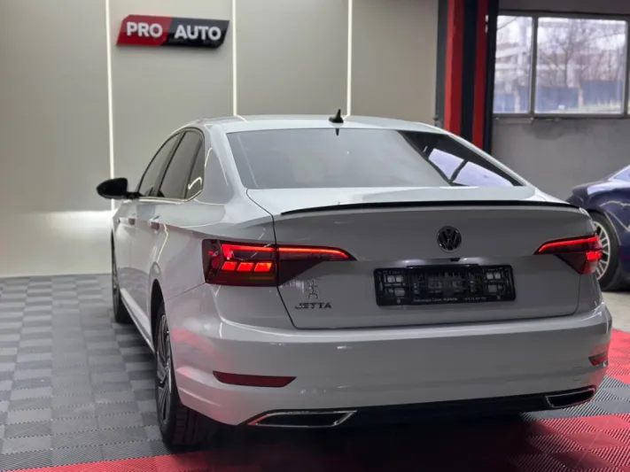 2018 Volkswagen Jetta