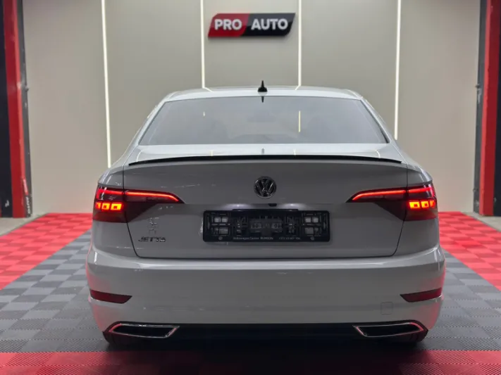 2018 Volkswagen Jetta