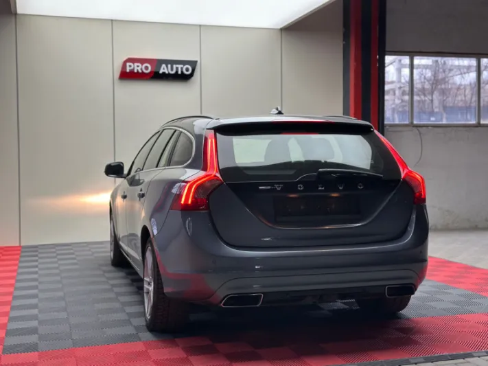 2015 Volvo V60