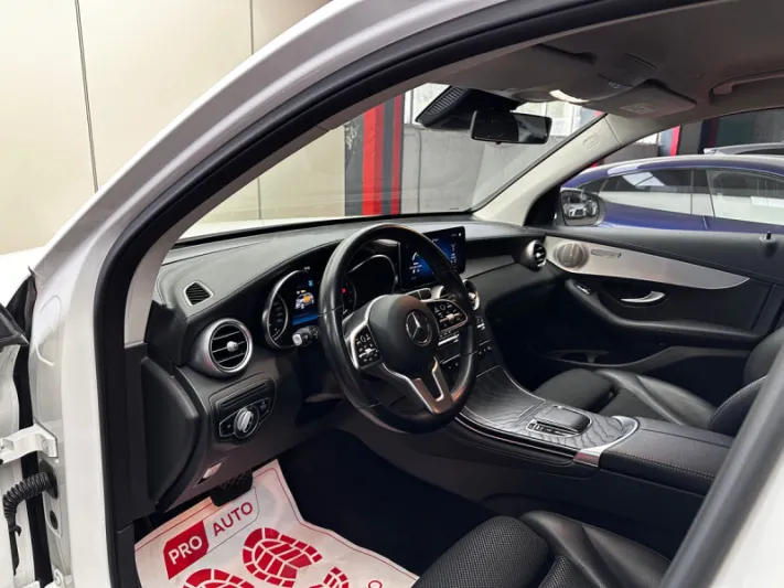 Mercedes-Benz GLC 300e 2020