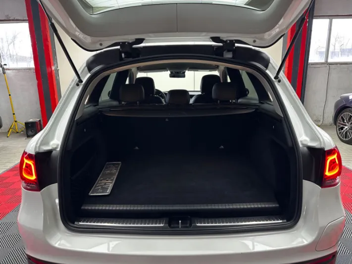 Mercedes-Benz GLC 300e 2020