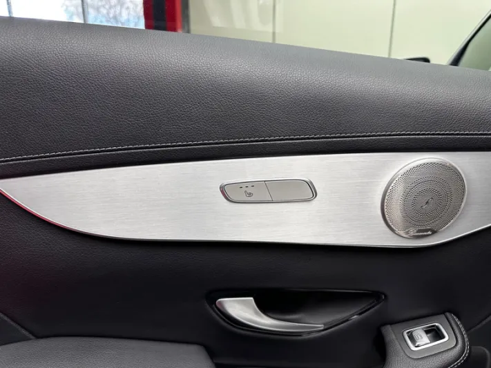 Mercedes-Benz GLC 300e 2020